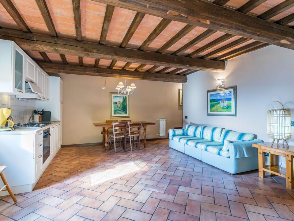 Table, Property, Furniture, Couch, Wood, Lighting, Interior Design, Architecture, Flooring, Floor