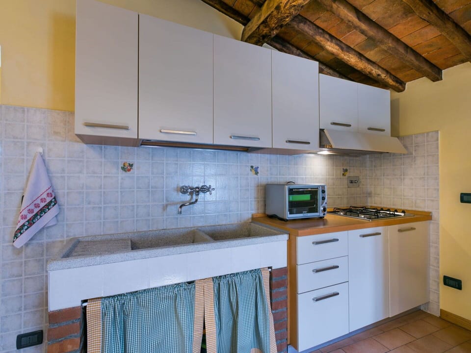 Countertop, Cabinetry, Property, Furniture, Building, Kitchen Sink, White, Kitchen, Kitchen Stove, Kitchen Appliance