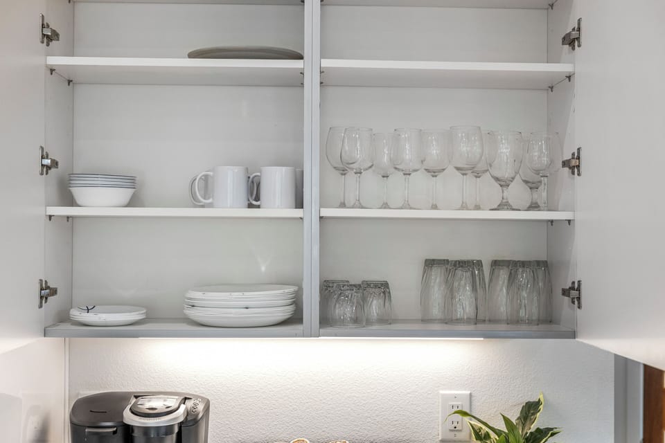 Beverageware & Dinnerware