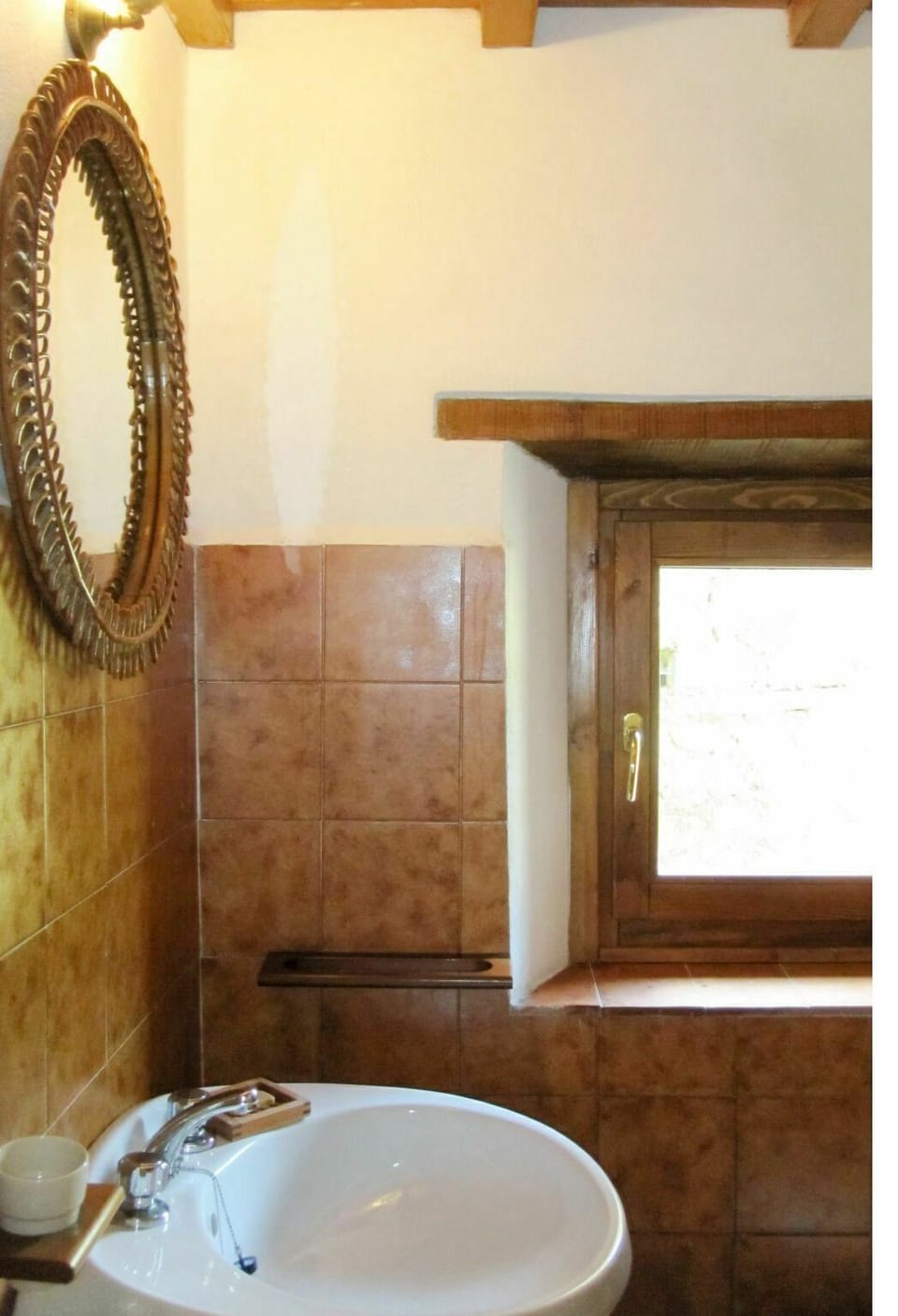 Bathroom, Room, Property, Mirror, Wall, Tile, Floor, Bathroom Sink, Interior Design, Sink