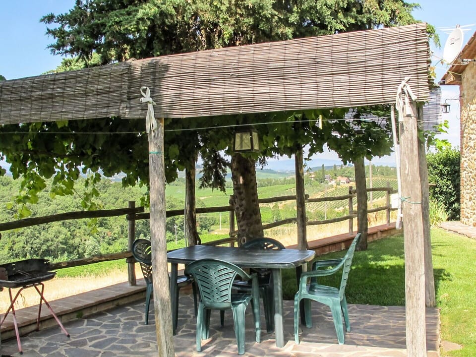 Property, Pavilion, Pergola, Building, Shade, Leisure, Outdoor Table, Gazebo, Table, Tree