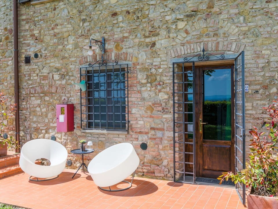 Plant, Property, Window, Building, Wood, Interior Design, Architecture, Door, Brickwork, Brick