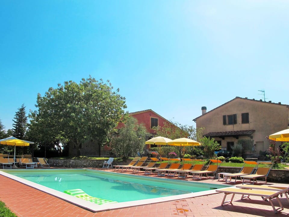 Plant, Sky, Water, Property, Building, Swimming Pool, Tree, Shade, Umbrella, Outdoor Furniture