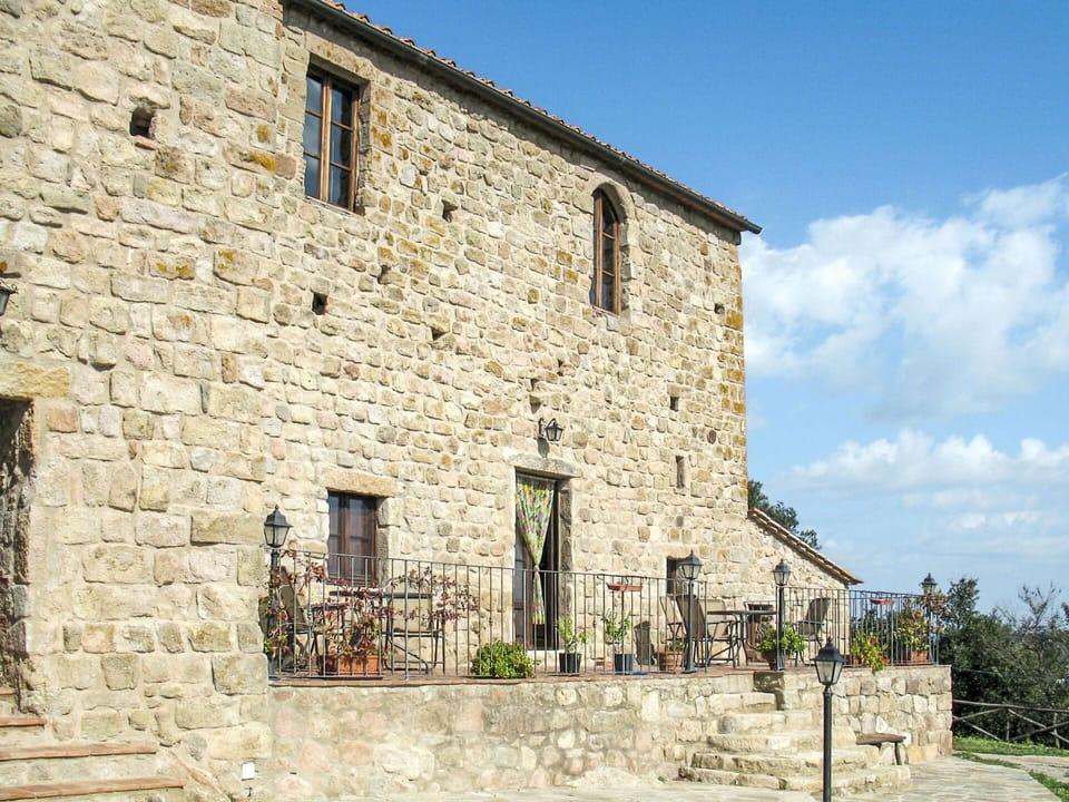 Wall, Property, Building, House, Stone Wall, Architecture, Medieval Architecture, Cottage, Rural Area, Facade