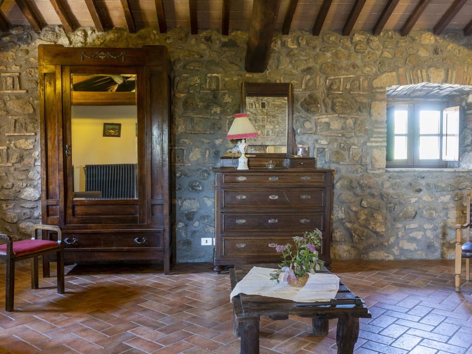 Cabinetry, Furniture, Table, Property, Building, Drawer, Wood, Chest Of Drawers, Interior Design, Door