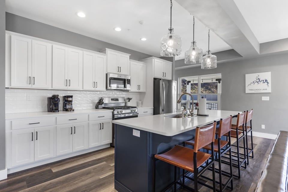 Fully stocked kitchen for your use!