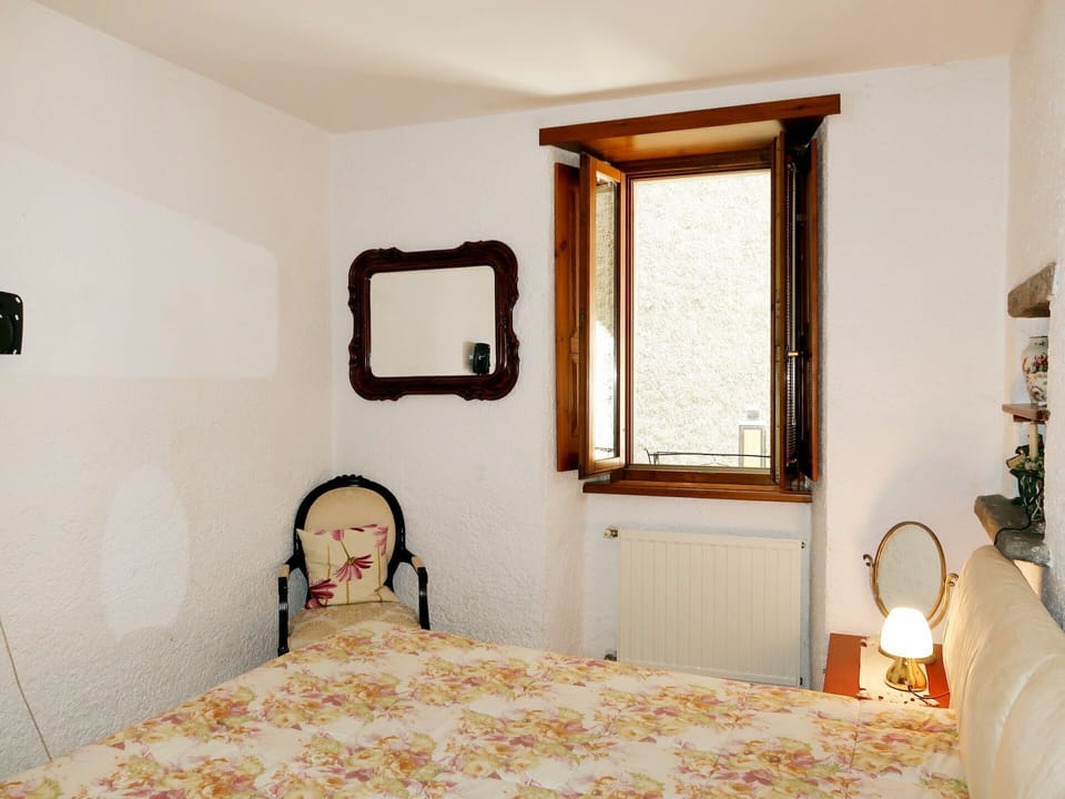 Bedroom, Room, Bed, Property, Bed Sheet, Furniture, Bed Frame, Wall, Interior Design, Ceiling