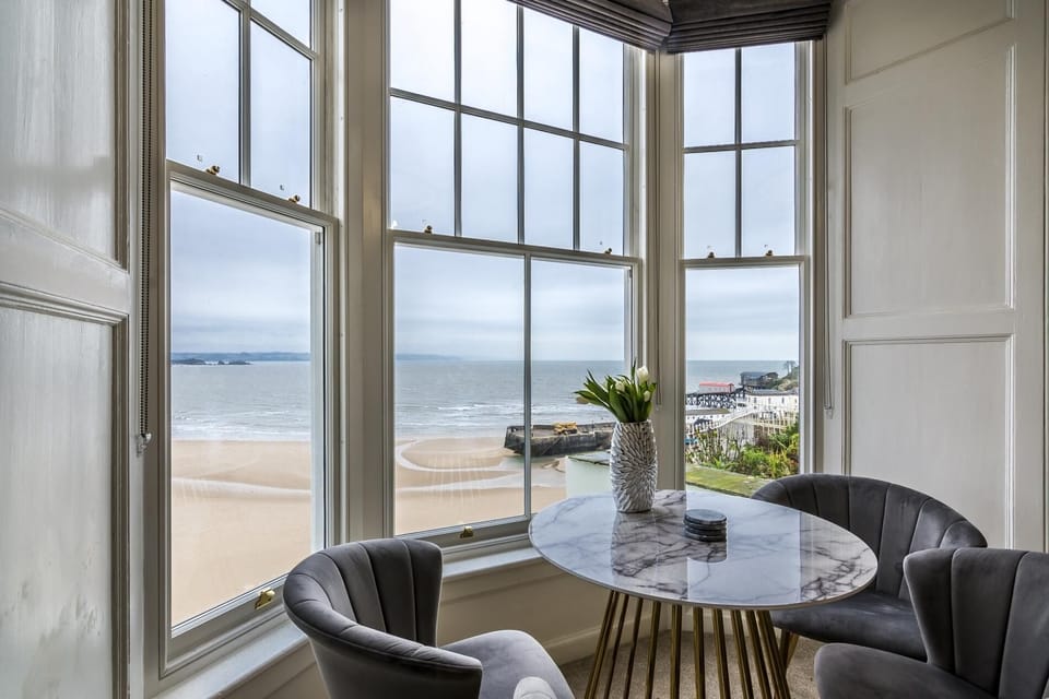 Pieces of Eight - 2 Bedroom Apartment - Tenby (310)