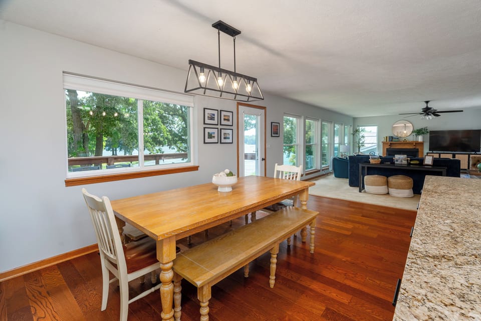 Dining area overlooks the lake