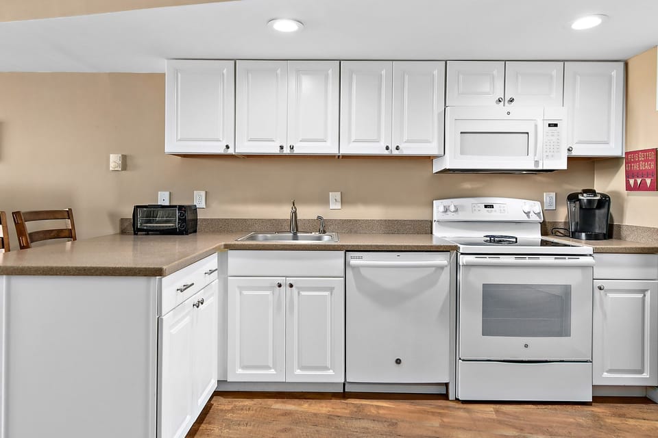 Full Size Kitchen