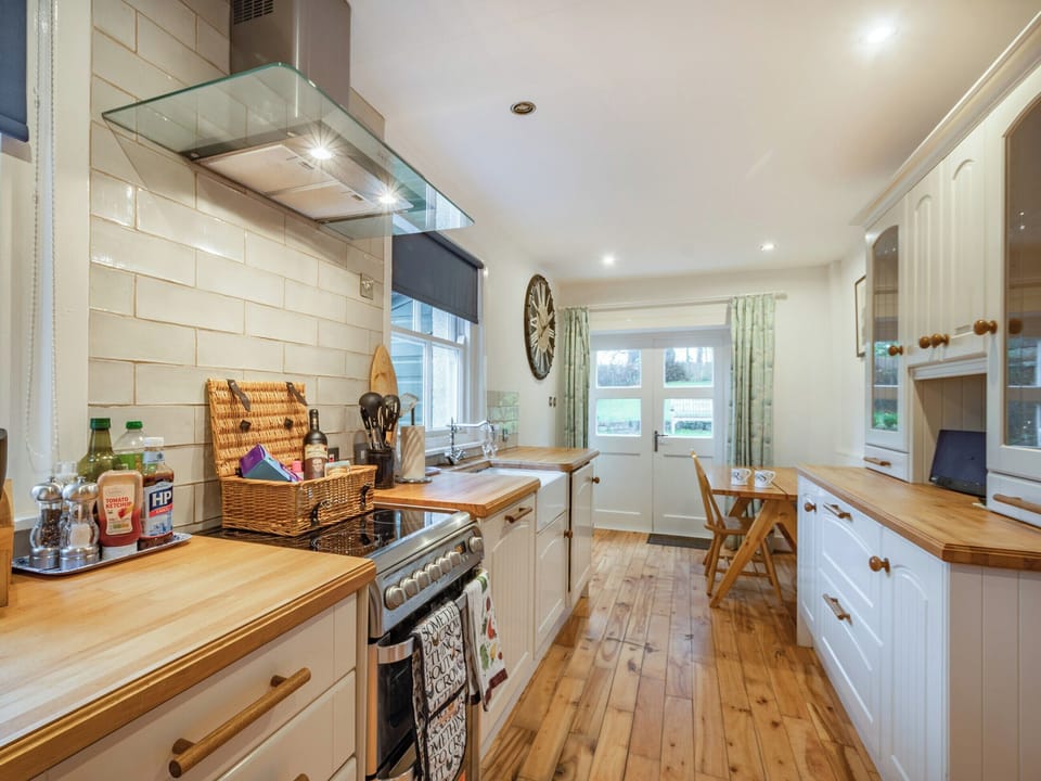 Kitchen/diner | Barjols Cottage - Mill Hill and Barjols Holidays, Lamington, near Biggar