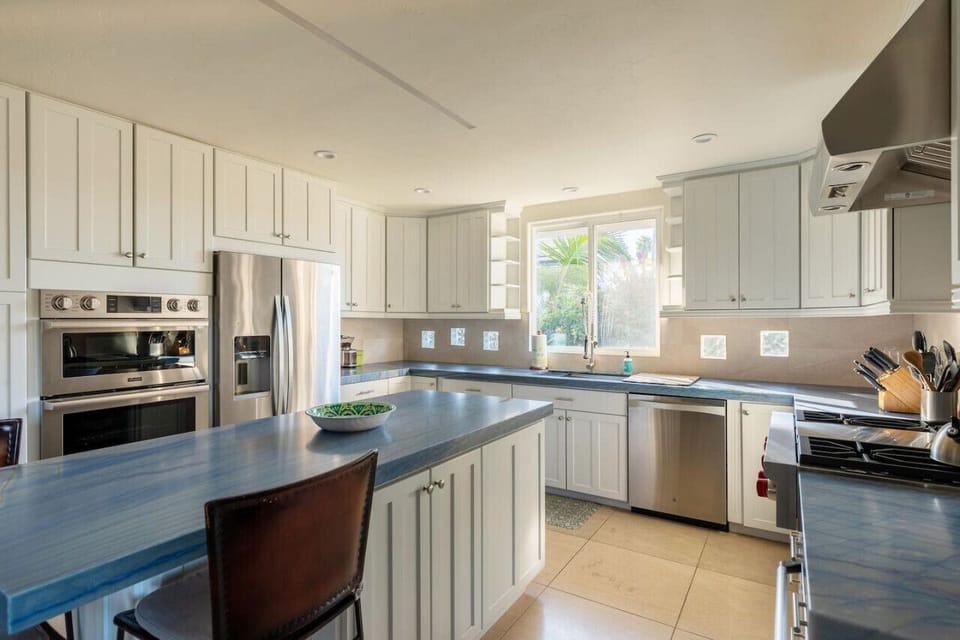 Fully stocked kitchen with state of the art appliances.