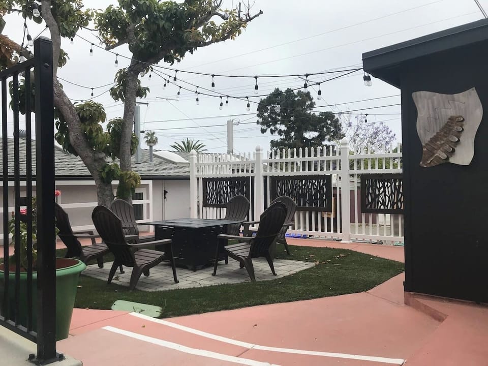 7. Guests have Access to a Fenced in Private Courtyard.