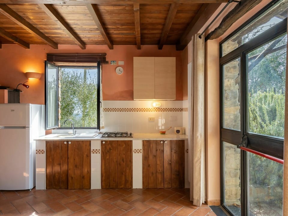 Property, Cabinetry, Window, Wood, Lighting, Architecture, Interior Design, Building, Wood Stain
