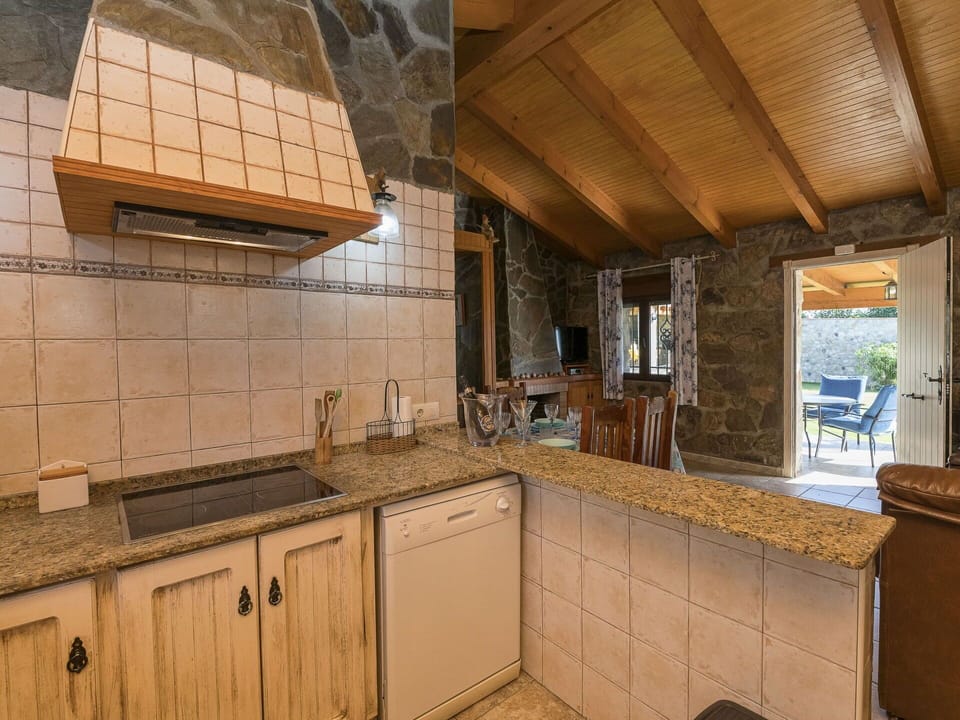 Brown, Countertop, Cabinetry, Property, Furniture, Building, Tap, Sink, Kitchen Sink, Wood