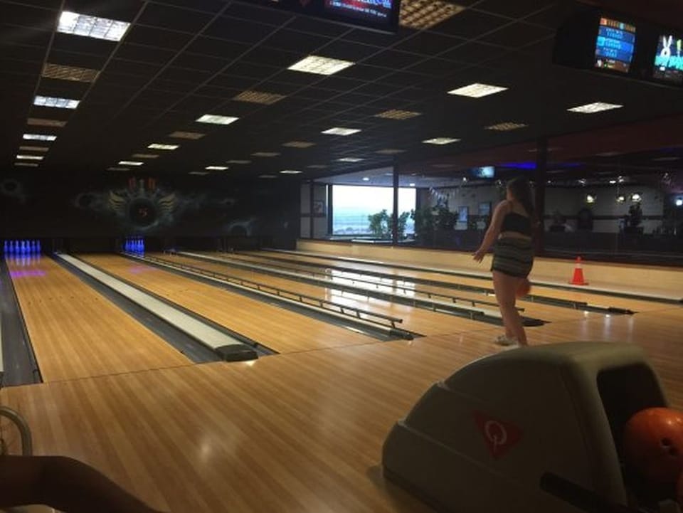 Quesada Bowling alley 30 second walk 