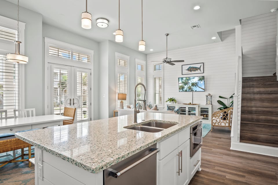 1st Floor, Kitchen