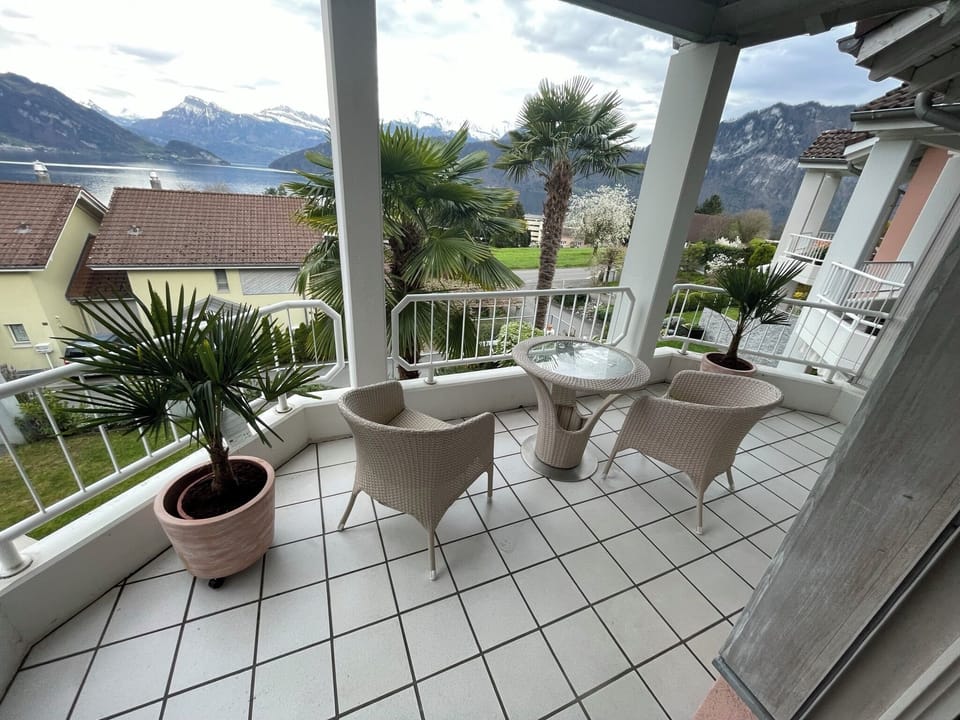 Balcony bedroom 1 & 2