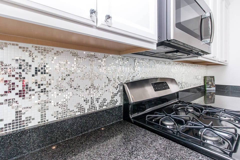 mosaic backsplash 