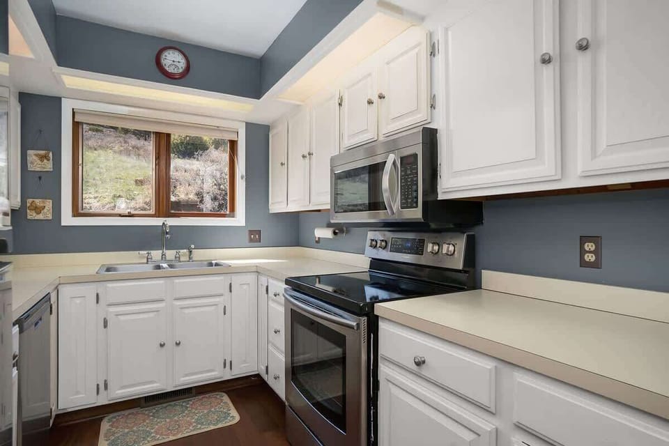 Beautiful kitchen fully appointed with everything you need to with everything you will need