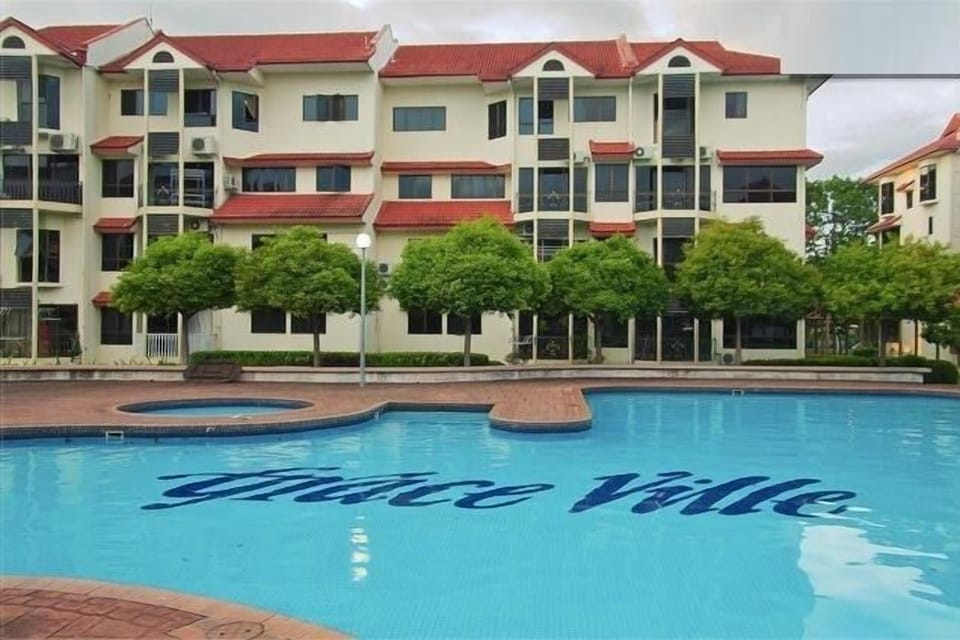 Duplex  3 bedroom and 3 bath Apartment