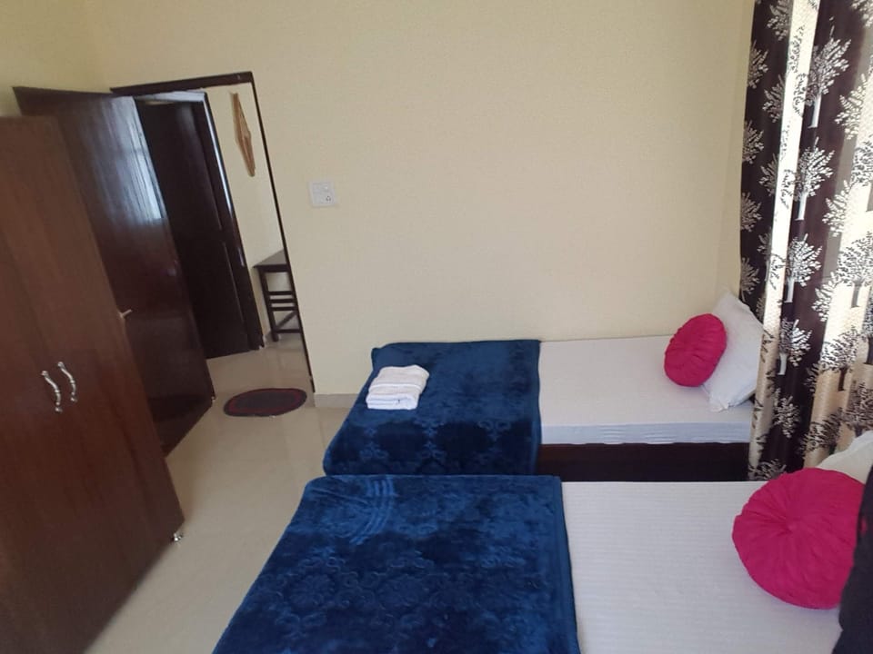TWO SINGLE BEDS+ ONE ALMIRAH ONLY
