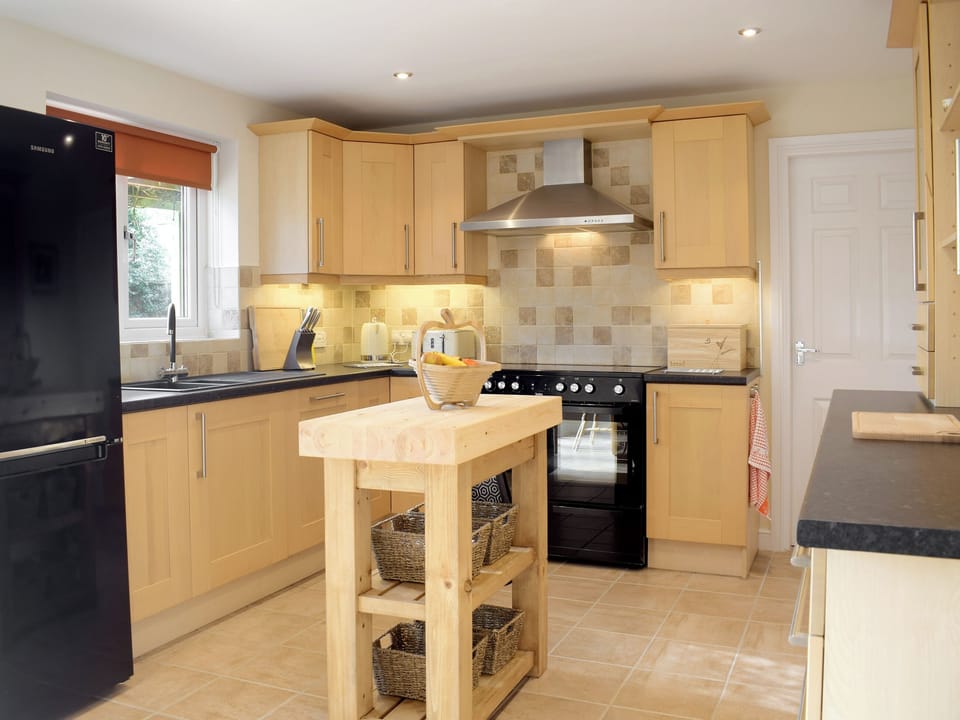 Well equipped kitchen | Meadow View, Harley, near Much Wenlock