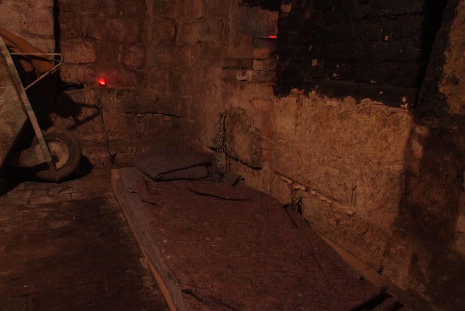 BDSM apartment "Fetish-Hostel" (m. Vaulted cellar possible) Apartment in Dresden