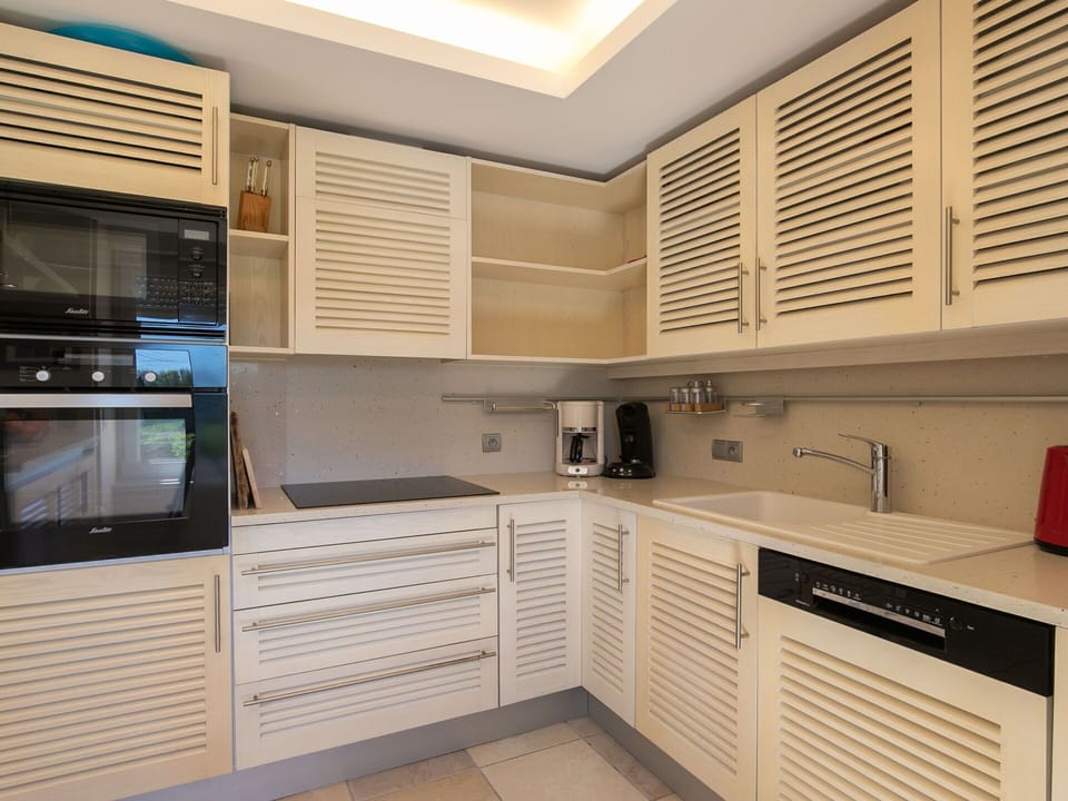 Wood, Kitchen, Cabinetry, Countertop, Interior Design, Flooring, Furniture, Kitchen Appliance, Major Appliance, Cupboard