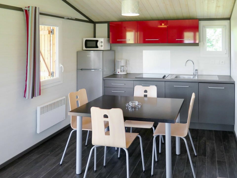 Room, Furniture, Property, Interior Design, Dining Room, Kitchen, Building, Table, House, Cabinetry