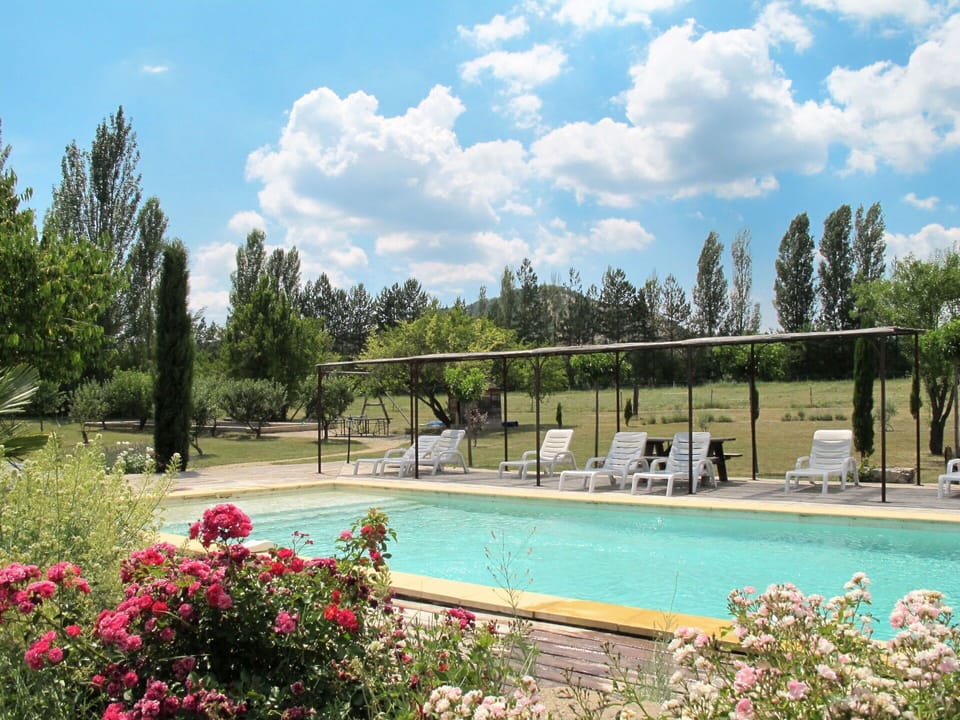 Property, Swimming Pool, Real Estate, Sky, Water, House, Botany, Estate, Leisure, Tree