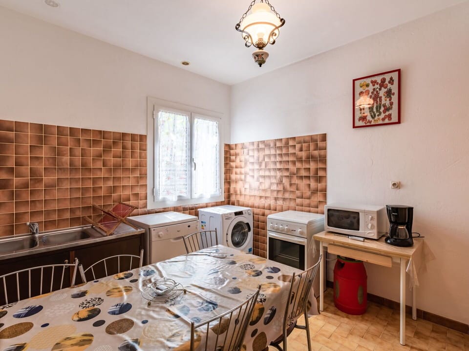 Table, Furniture, Property, Tableware, Window, Wood, Picture Frame, Lighting, Interior Design, Chair