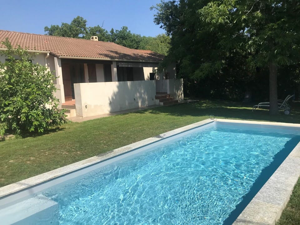 Swimming Pool, Property, House, Real Estate, Backyard, Home, Grass, Leisure, Building, Residential Area