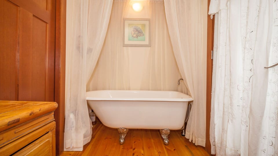 Gorgeous soaking tub in the en-suite master bath 