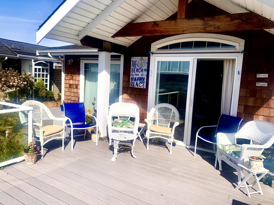 Big, beautiful deck over sweeping views