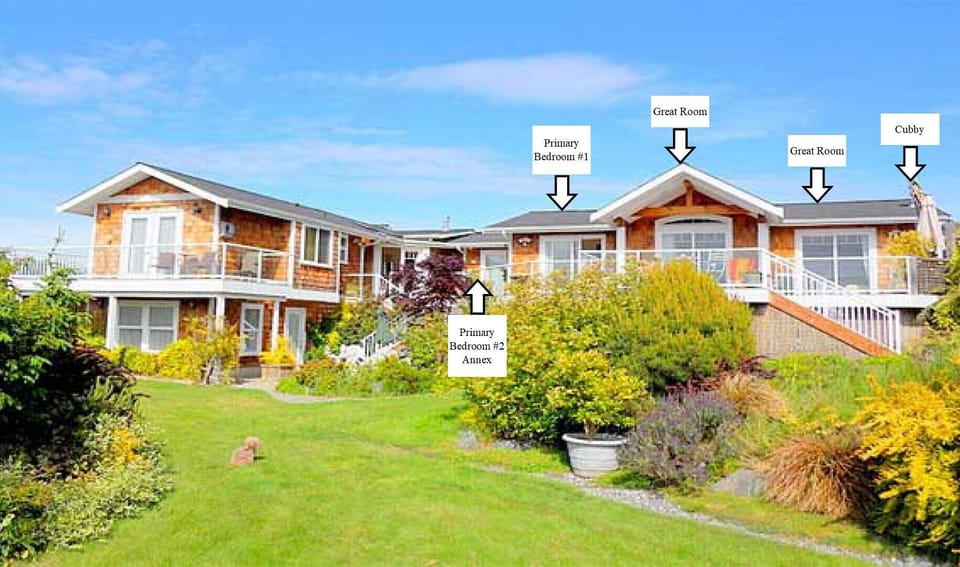 View Beach private Cottage Great Room and fab kitchen, decks +garden meditation