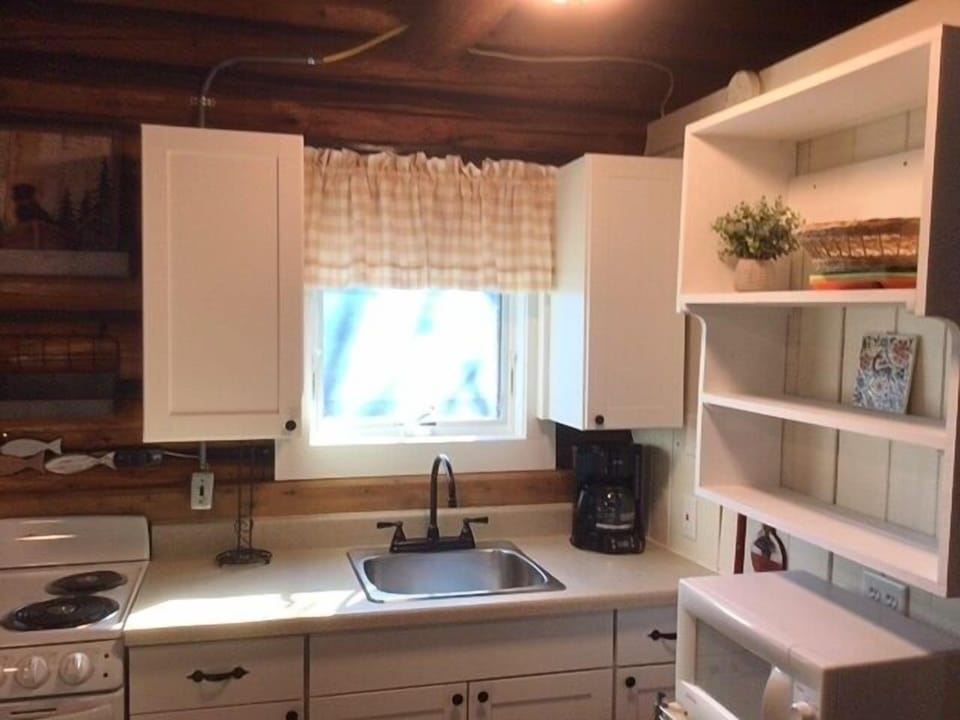 Kitchen counter & shelves