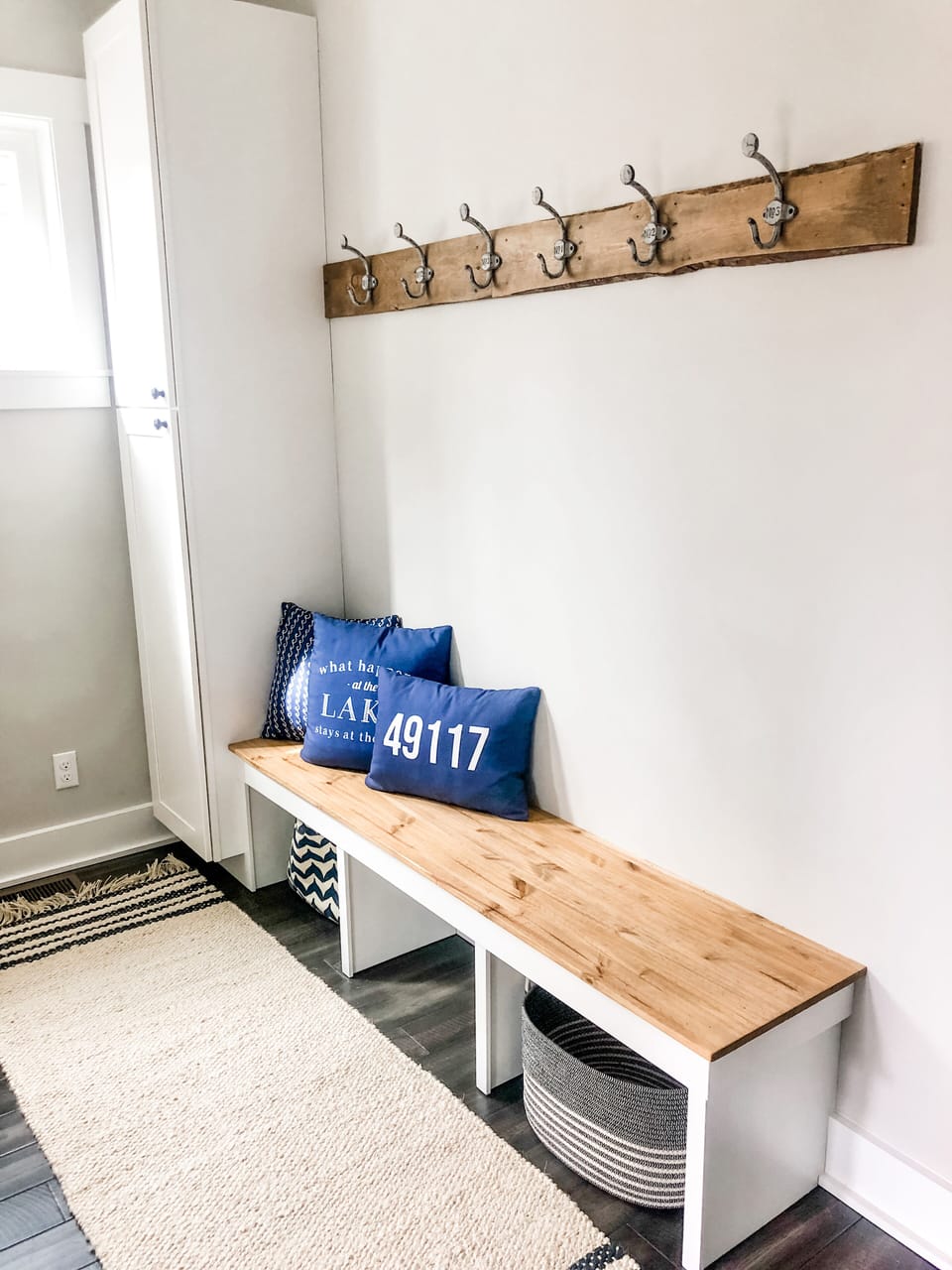 Main level mudroom. Pool towels included for your stay. 