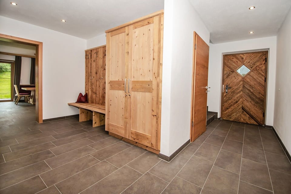 Entrance / Reception