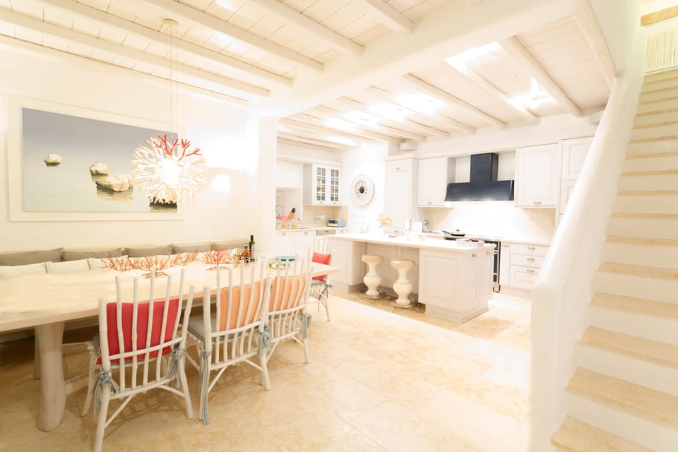 Large Breakfast Table