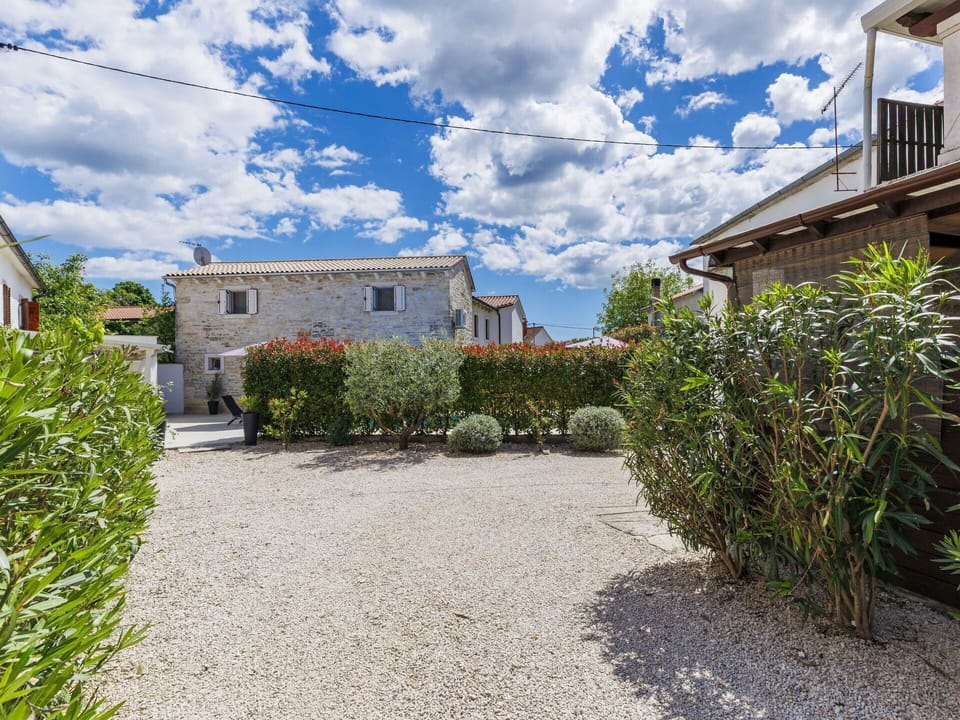 Residential Area, Shrub, House, Home, Driveway, Garden, Suburb, Landscaping, Estate