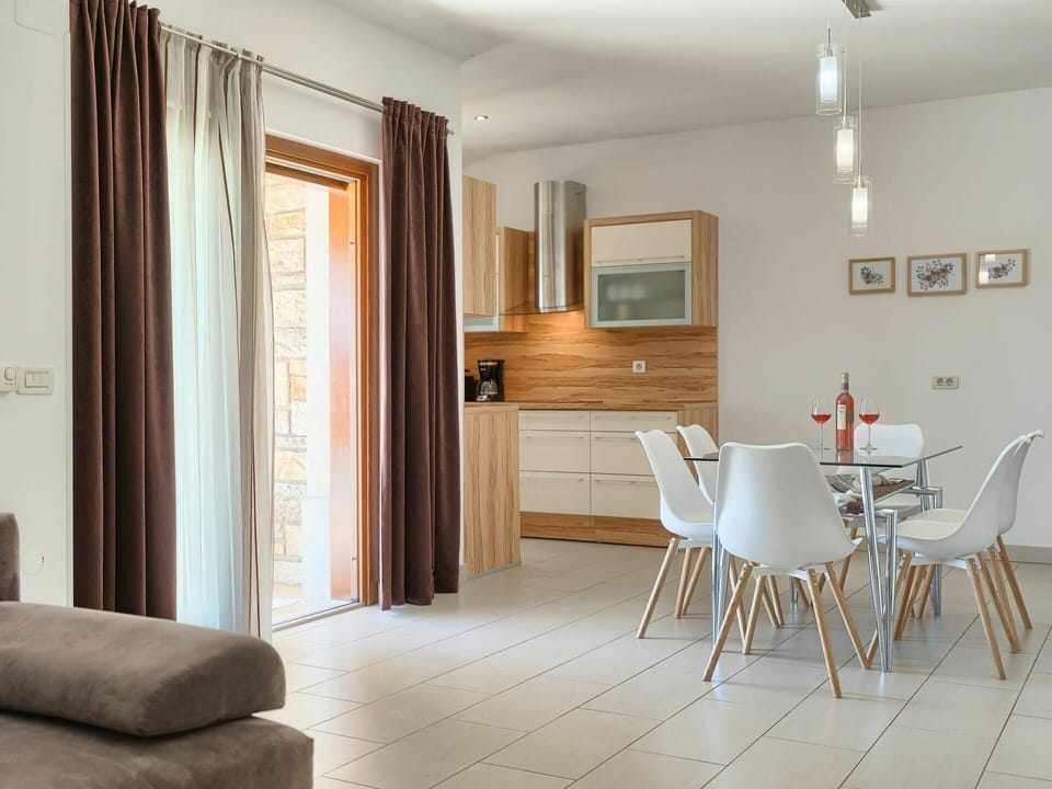 Furniture, Property, Wood, Cabinetry, Shade, Building, Architecture, Chair, Interior Design, Comfort