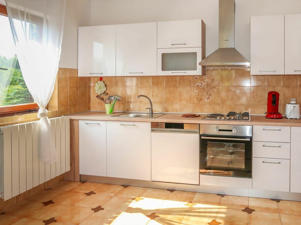 Cabinetry, Countertop, Building, Kitchen Sink, Sink, Furniture, Kitchen Appliance, Kitchen Stove, Tap, Kitchen
