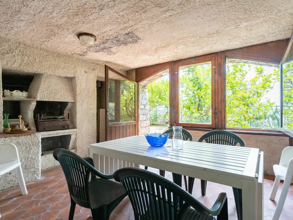 Property, Room, Building, Furniture, Real Estate, House, Porch, Interior Design, Table, Home