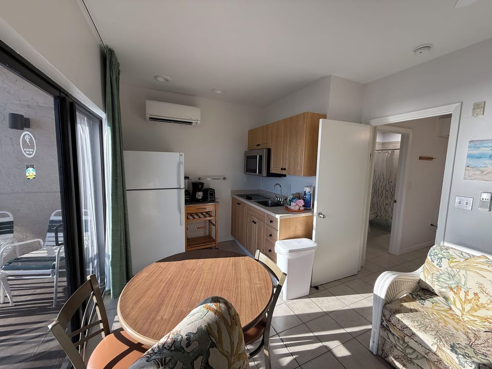 Different angle view of the kitchenette