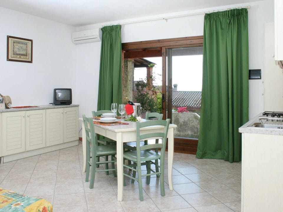 Room, Property, Furniture, Building, Interior Design, House, Floor, Curtain, Table, Real Estate