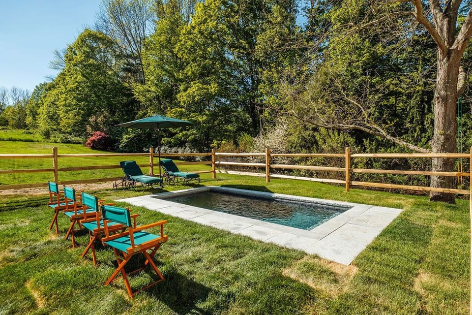 Heated Pool-Spa-Hot Tub Year Round Plunge Pool 8'x16'