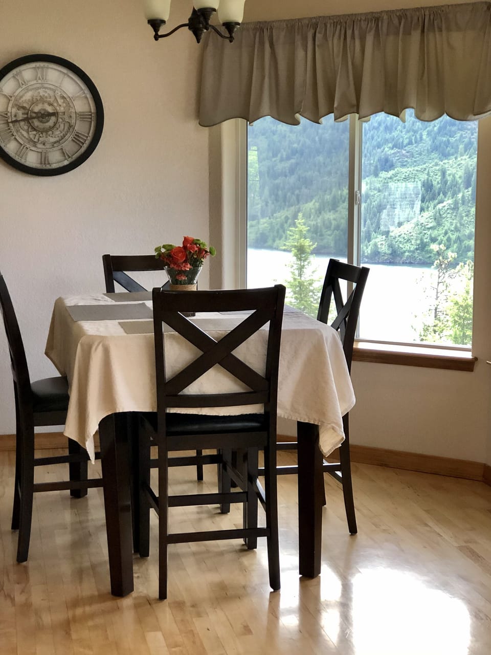 Bistro table breakfast nook. Table can be extended to seat 6.