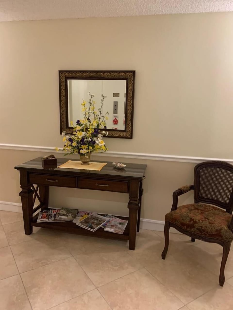 4th floor off elevator