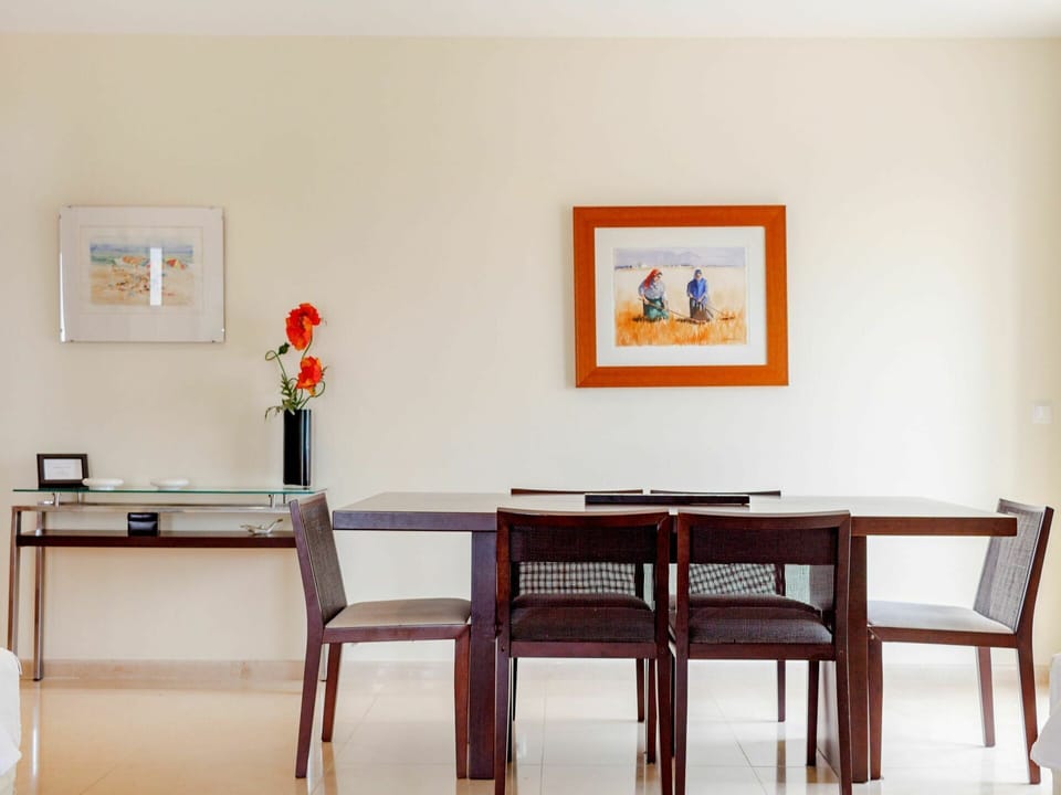 Room, Furniture, Table, Dining Room, Property, Interior Design, Chair, Kitchen & Dining Room Table, House, Building